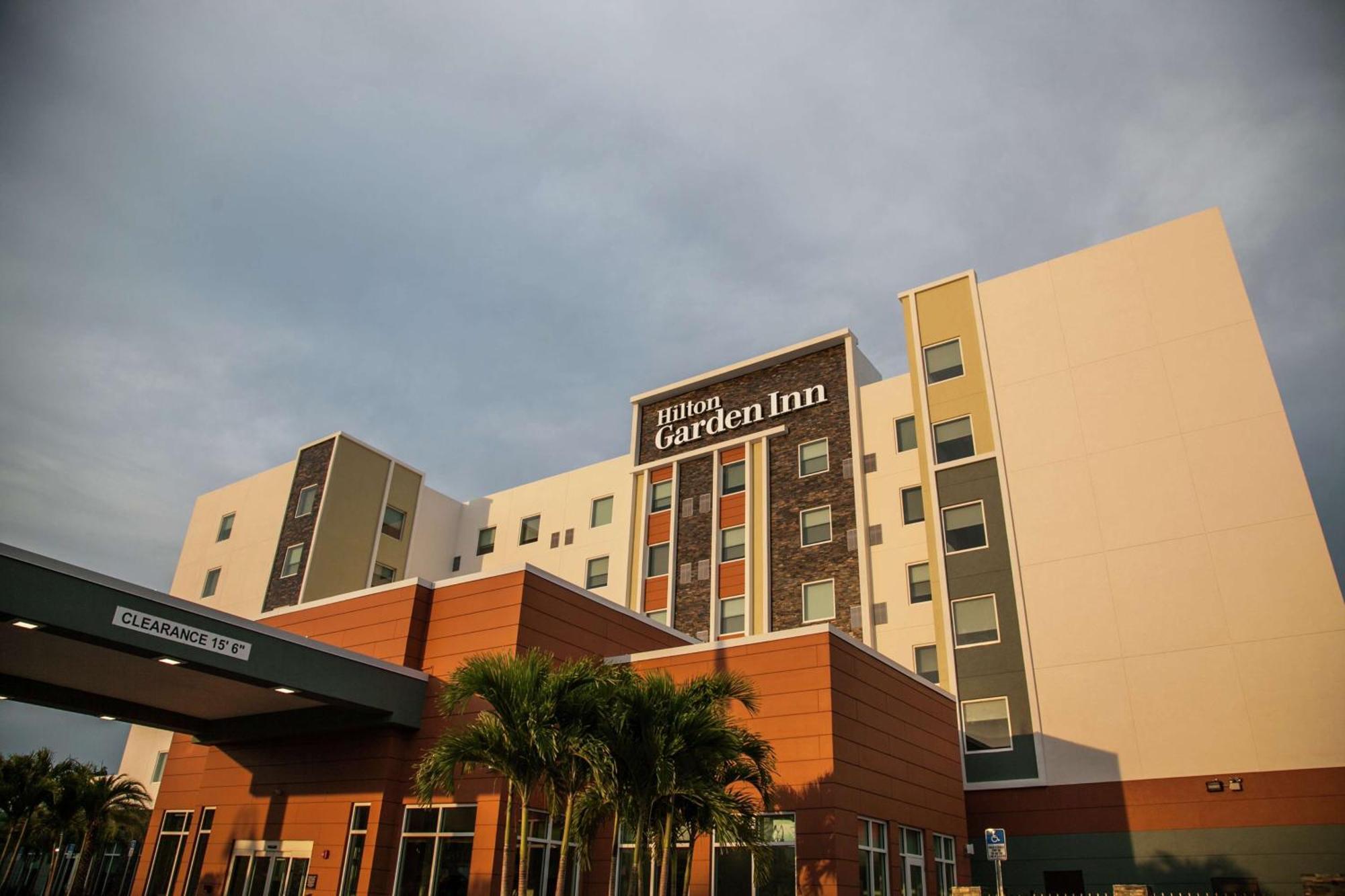 לוץ Hilton Garden Inn Tampa Suncoast Parkway מראה חיצוני תמונה